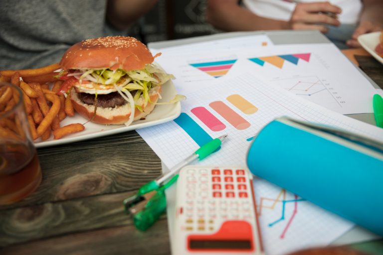 Como a Reforma Tributária afeta o setor gastronômico impacto real nos lucros