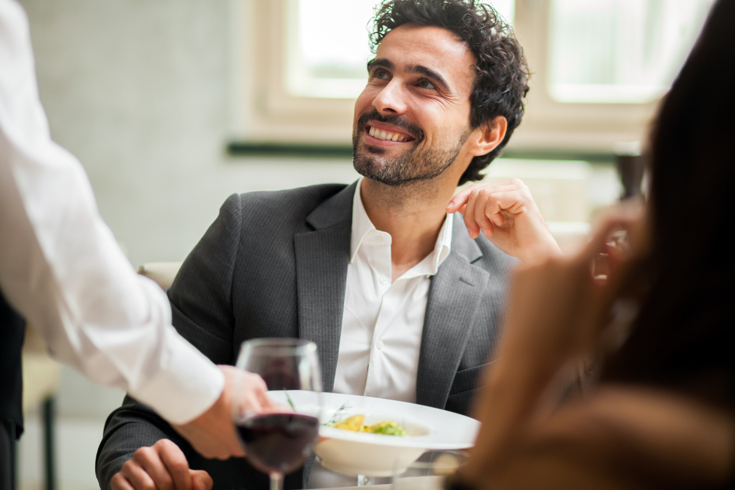 Sair do Simples para restaurante: quando vale a pena crescer